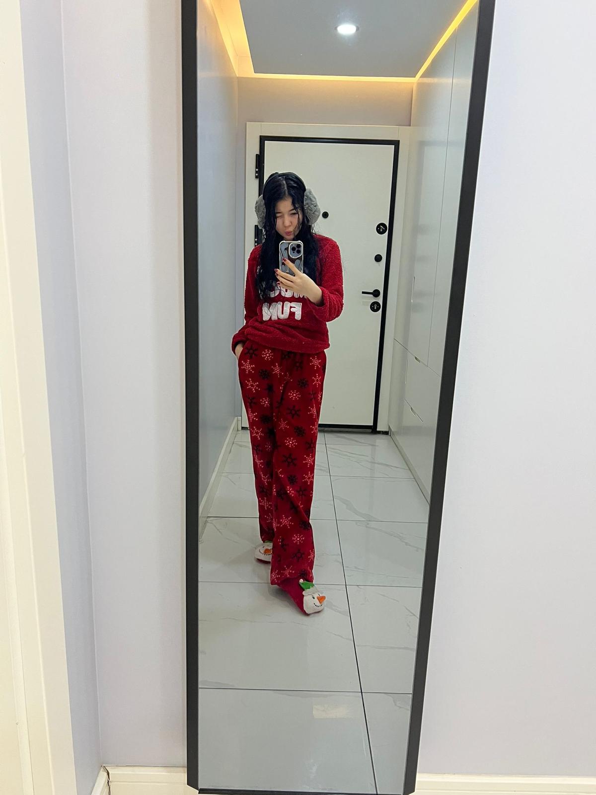 Red Christmas Detail Oversize Sweat pants