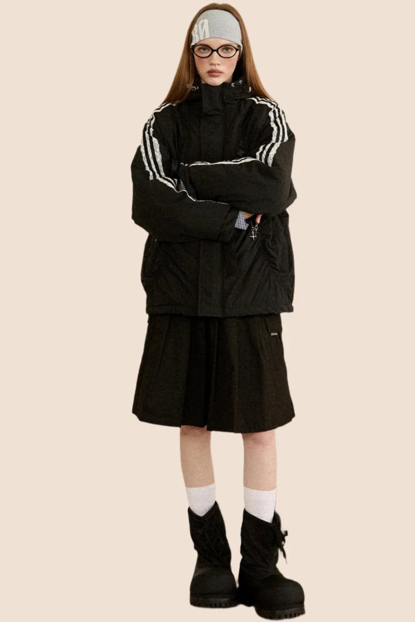 Jacket coat with a lace hood, three stripes, American style, with a bow on the chest.