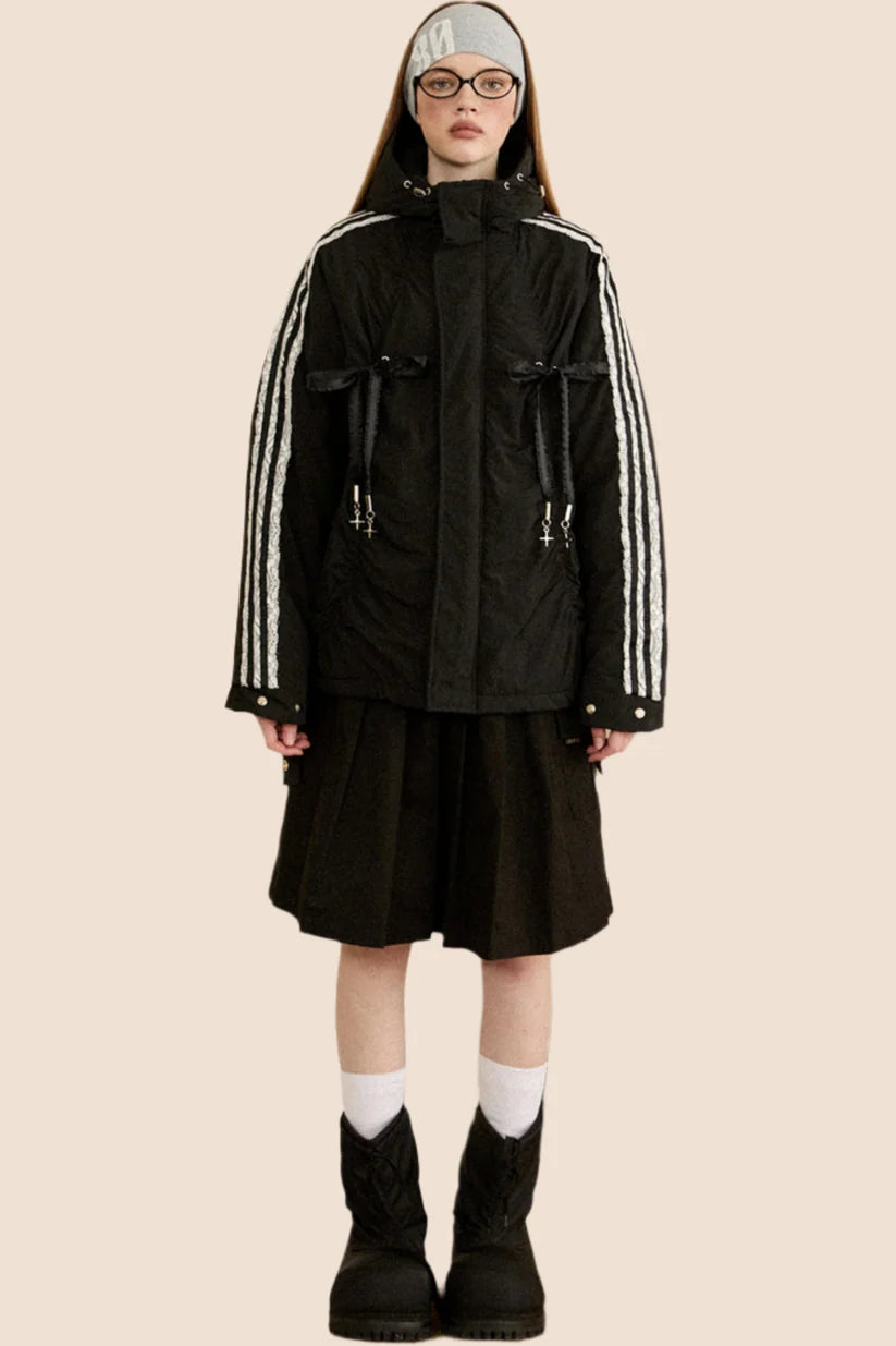 Jacket coat with a lace hood, three stripes, American style, with a bow on the chest.
